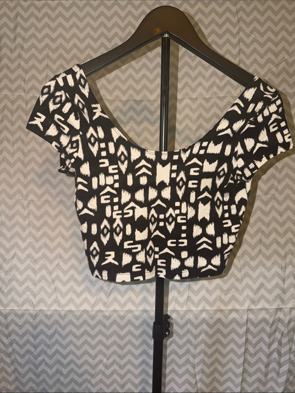 Charlotte Russe Black & White Patterned Off-Shoulder Crop Top